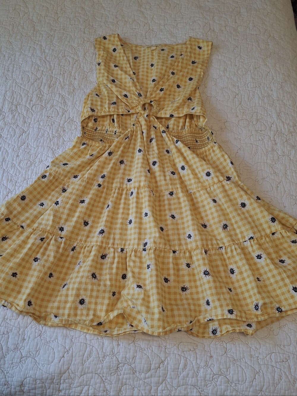 Derek Heart Yellow Floral Cut Out Dress